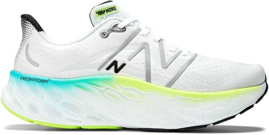 Moški tekaški čevlji New Balance Fresh Foam More v4