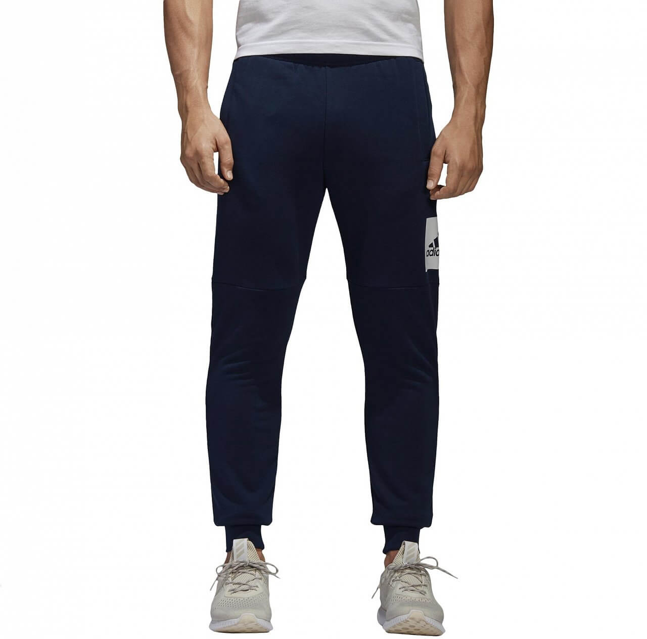 Pánské sportovní kalhoty adidas Essentials Box Logo Slim Pant FT