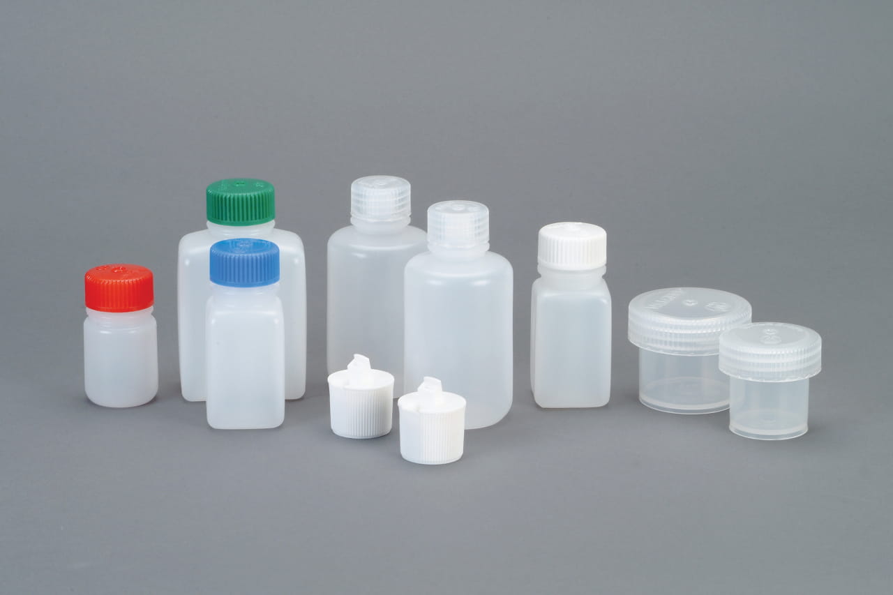 Utazási készlet palackokkal Nalgene Medium Travel Kit Contains; 8 Bottles
