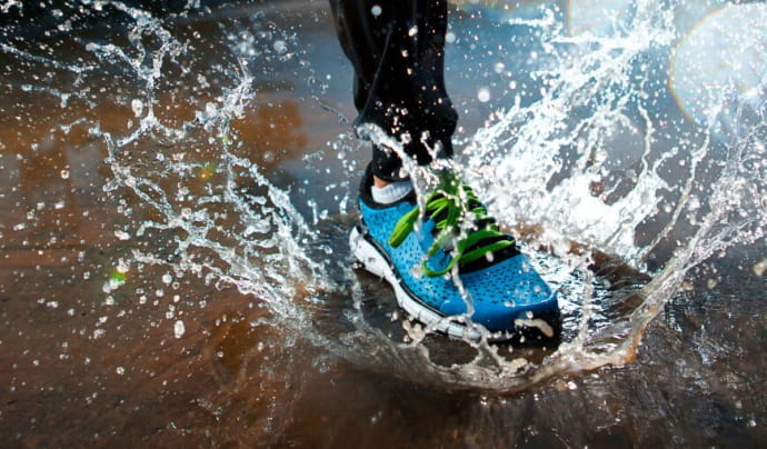 Běh v dešti - příjemné zpestření nebo risk?
